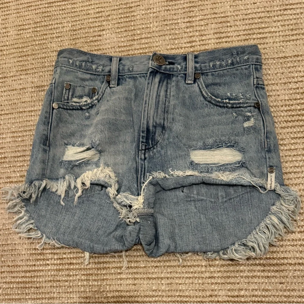 One teaspoon outlaws short - Picture 5 of 5